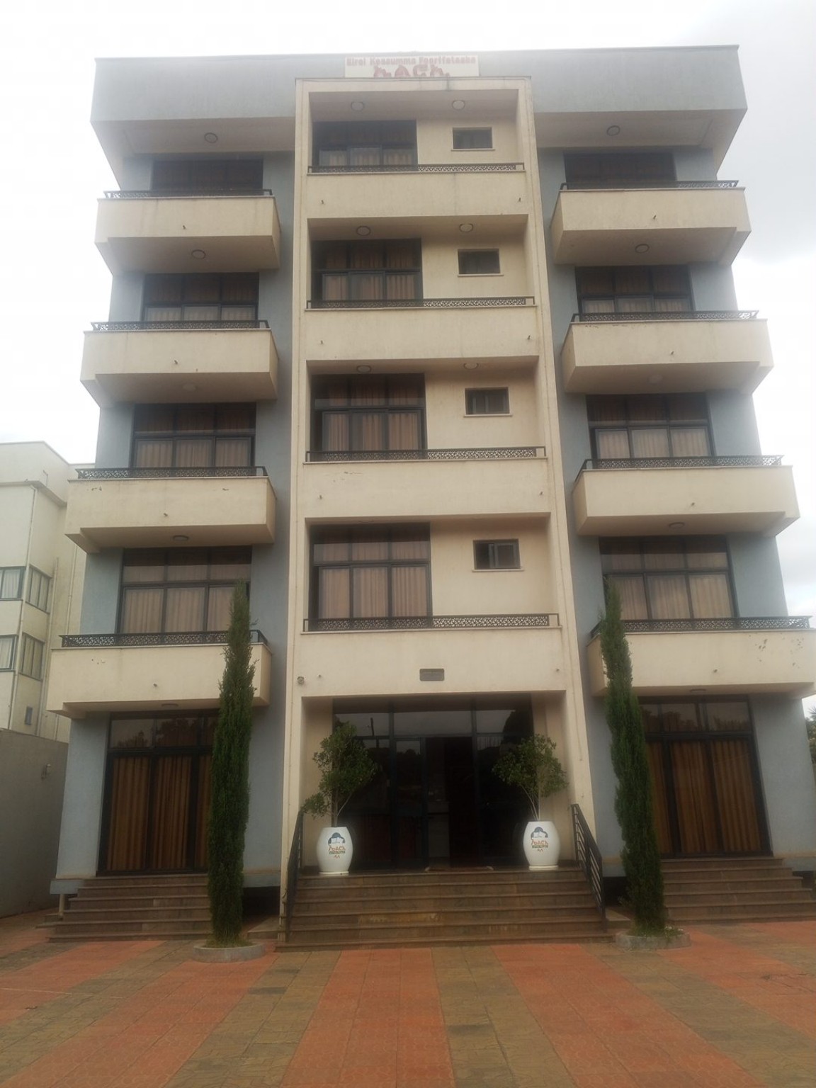 ELROI Guest House exterior